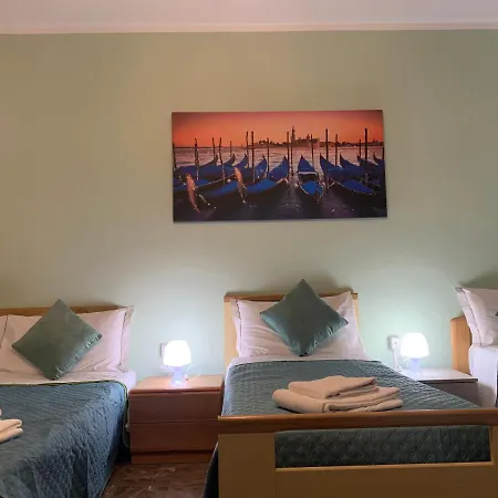 Venice Night فندق مبيت وإفطار
